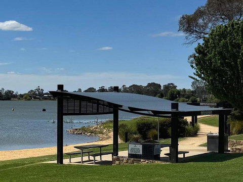 Nagambie Lakes - Perths Hotel 1