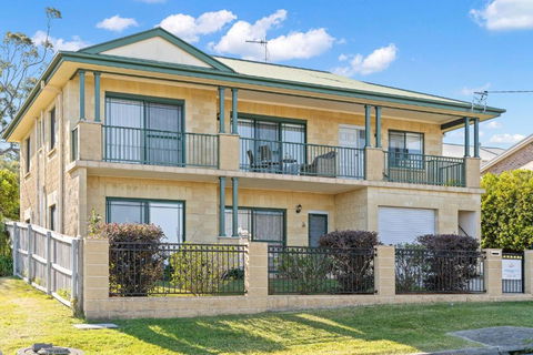Mountain Views Milton - Perths Hotel 2