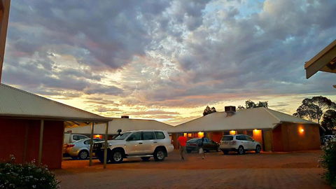 Mud Hut Motel - Perths Hotel 1