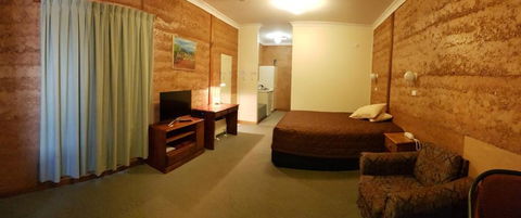 Mud Hut Motel - Perths Hotel 0