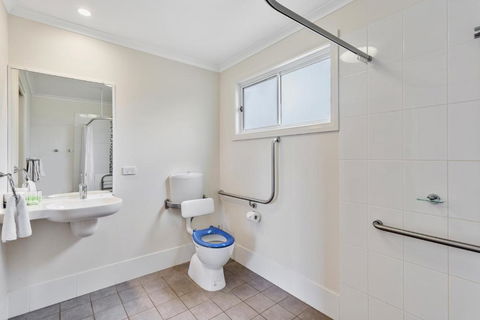 Narrabri Big Sky Caravan Park - Perths Hotel 3