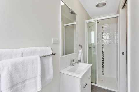 Narrabri Big Sky Caravan Park - Perths Hotel 1