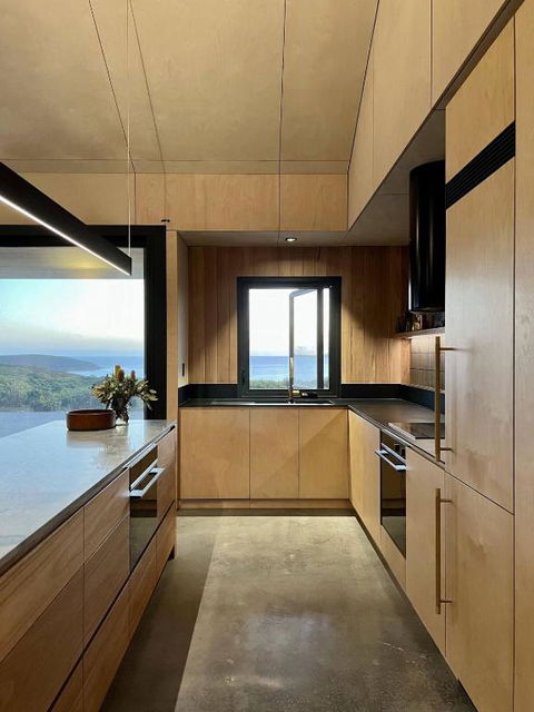 Native Dog Cabin - Perths Hotel 1
