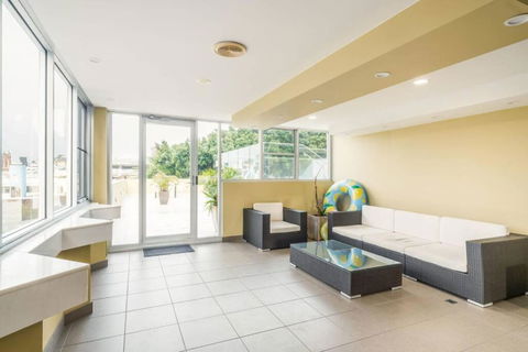 NEW! Ideal 1BR Beachside Studio With Pool - Perths Hotel 2