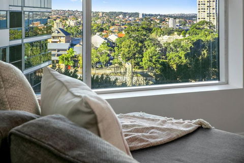 NS504 - Comfort And Convenience In North Sydney - Perths Hotel 0