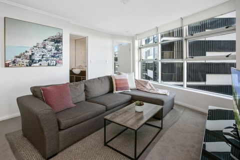 NS504 - Comfort And Convenience In North Sydney - Perths Hotel 2