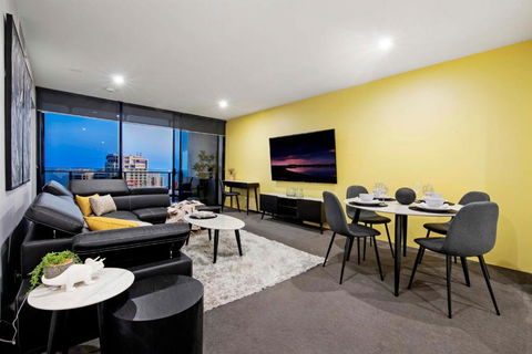 OCEAN VIEW - One Bedroom Spa Apartment - Circle On Cavill - Self Contained, Privately Managed - Perths Hotel 2