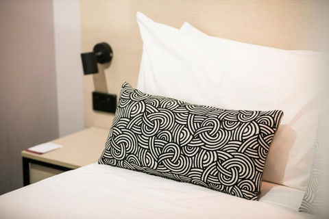 Nightcap At Manly Hotel - Perths Hotel 2