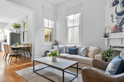 Newtown Nest - Chic Terrace Living Off King Street - Perths Hotel 0