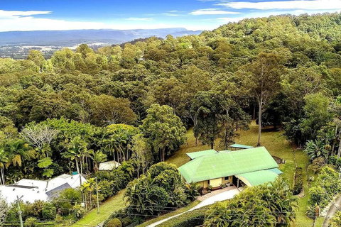 Noosa Hinterland Acreage Close To The Beach - Perths Hotel 0