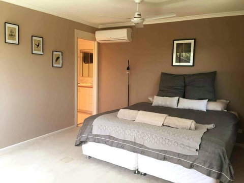 Noosa Hinterland Acreage Close To The Beach - Perths Hotel 1