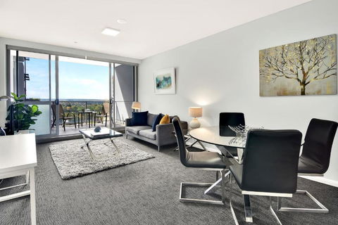 North Sydney Large Two Bedroom MIL2302 - Perths Hotel 0