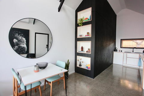 Nowra Studio Barn - Perths Hotel 1