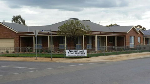 Numurkah Self Contained Apartments - The Saxton - Perths Hotel 2