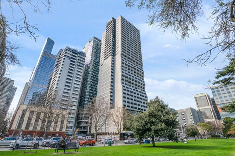 Oaks Melbourne On William Suites - Perths Hotel 0