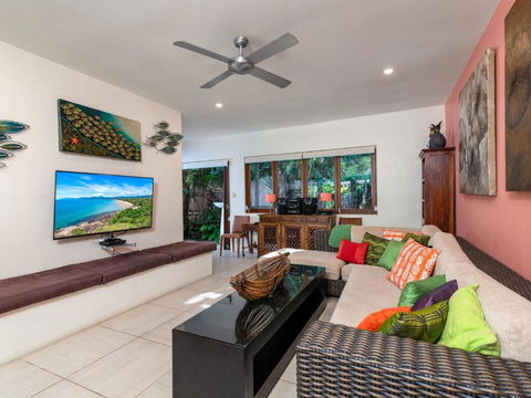 Oasis Beachfront Mirage - Perths Hotel 2
