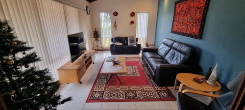 Ocean Street Delight - Perths Hotel 2