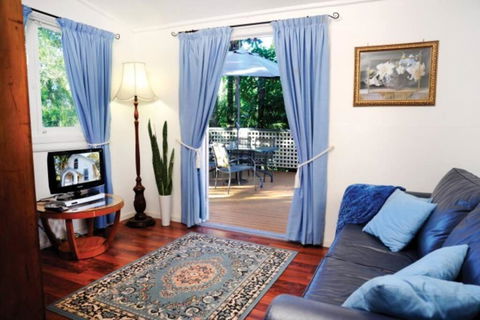 Old Saint Johns Church - Perths Hotel 3