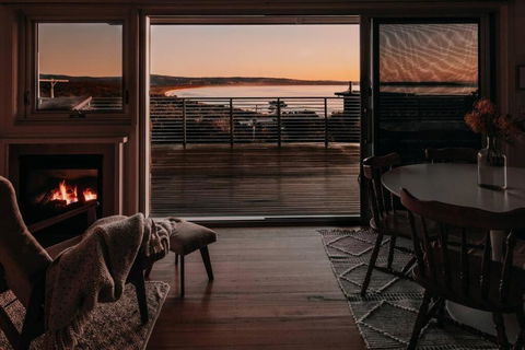Olga And Alma - The Coastal Retreat - Perths Hotel 2