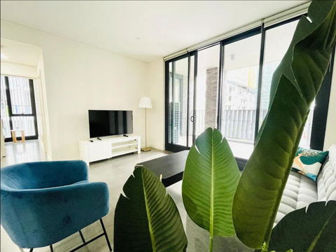 Olympic Park Oasis - New 3b2b Condo - Pool, Parking - Perths Hotel 1
