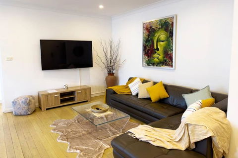 On The Esplanade - Close To Beach & Cronulla Mall With Aircon - Perths Hotel 1
