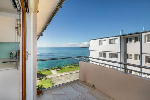 On The Esplanade - Close To Beach & Cronulla Mall With Aircon - Perths Hotel 0