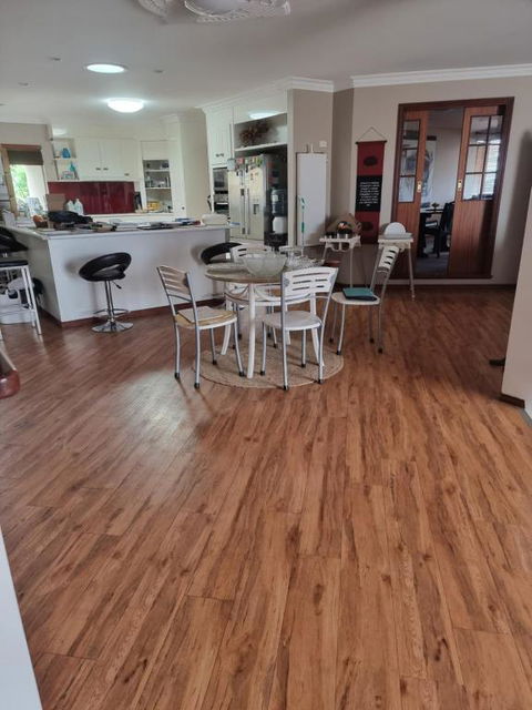 Open Plan Large Home - Perths Hotel 0