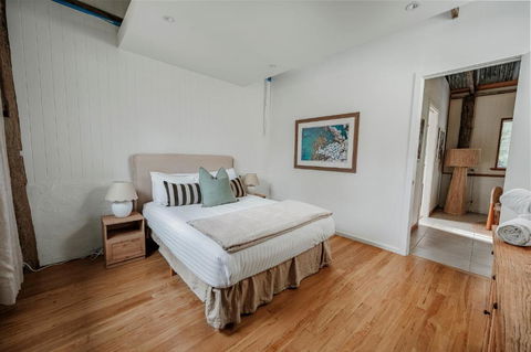 Orchard Cottage - Quiet Farm Escape - Perths Hotel 1