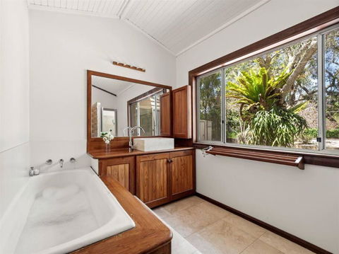 Orchard Homestead Countryside Retreat - Perths Hotel 3