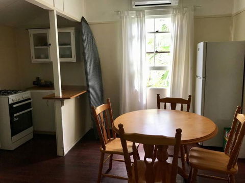 Original Surf Cottage In Heart Of Pottsville Beach - Perths Hotel 1