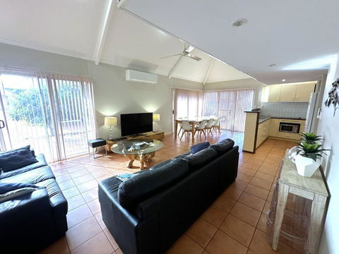 Osprey Holiday Village Unit 117 - Perths Hotel 3