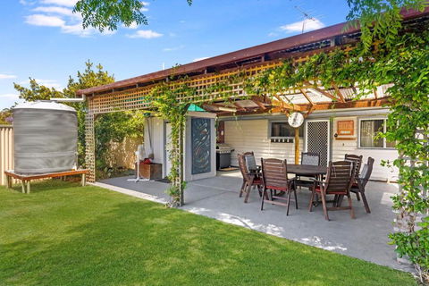 Our Humble Home Nannup - Perths Hotel 1