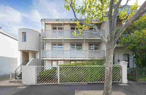 Ozi Village Cardigan - Perths Hotel 3