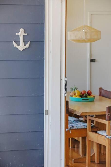 Pambula Family Beach House - Perths Hotel 0