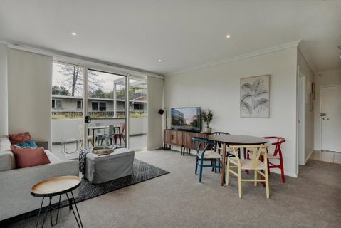 Peaceful 1-Bed Apartment Close To Lonsdale St - Perths Hotel 0