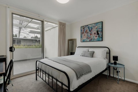 Peaceful 1-Bed Apartment Close To Lonsdale St - Perths Hotel 2