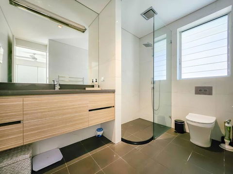 Peaceful 4-Bedroom Family Retreat In Lane Cove - Perths Hotel 2