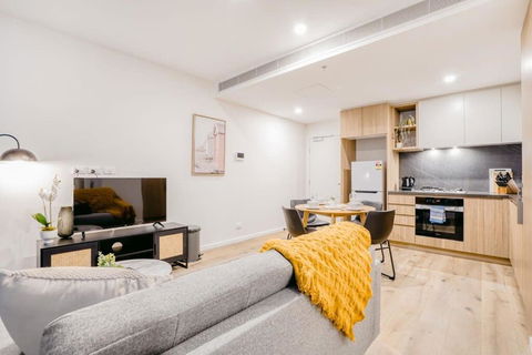 Penny Lane - 2BR Apt In The Heart Of Moonee Ponds - Perths Hotel 3