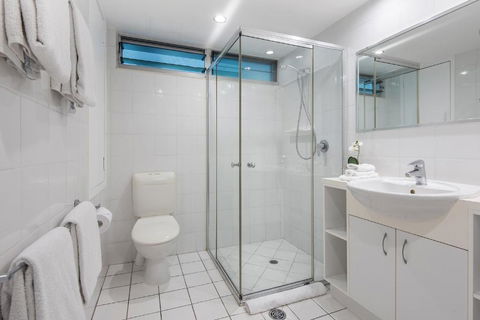 Poinciana Lodge - 2 Bedroom - On Hamilton Island By HIHA - Perths Hotel 2