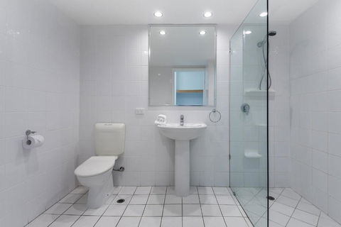 Poinciana Lodge - 2 Bedroom - On Hamilton Island By HIHA - Perths Hotel 3