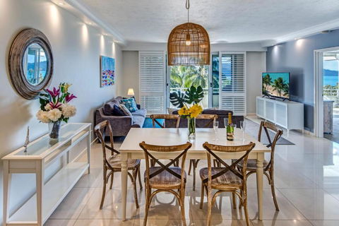 Poinciana Lodge - 2 Bedroom - On Hamilton Island By HIHA - Perths Hotel 1