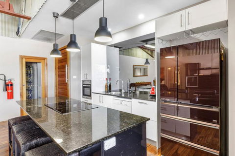 Platinum Precinct - The Apartment - Perths Hotel 0