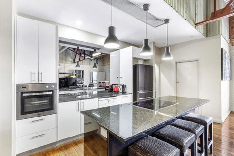 Platinum Precinct - The Apartment - Perths Hotel 2