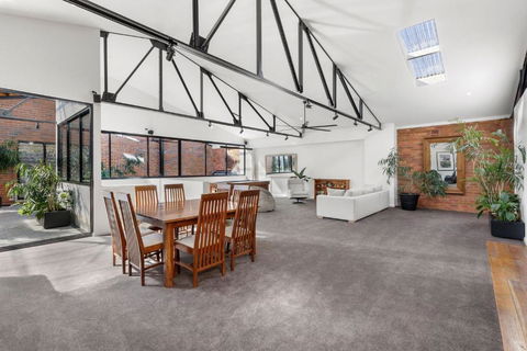 Platinum Precinct - The Penthouse - Perths Hotel 2