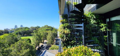 Penthouse Perfection With Private Rooftop Pool - Perths Hotel 1