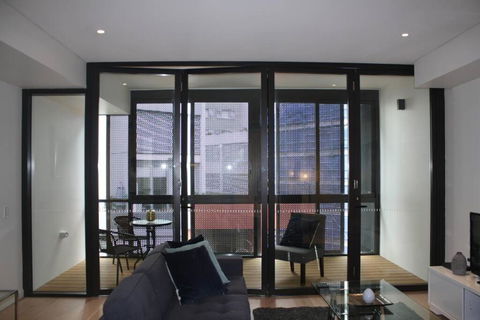 Perfect Large One Bedroom Plus Study - ALB09518 - Perths Hotel 1