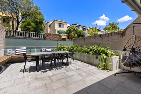 Perfect Vacation Home W Terrace & Private Garage - Perths Hotel 1