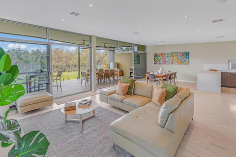 Perricoota Waters - Echuca Holiday Homes - Perths Hotel 3