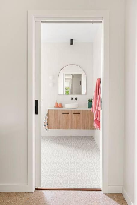 Piambong House - Perths Hotel 3