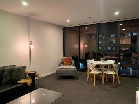 Plush @ Benjamin Way Belconnen - Perths Hotel 2